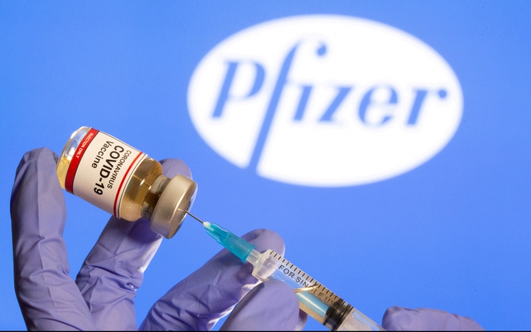 Kína trollhadseregének kereszttüzében a Pfizer vakcinája 