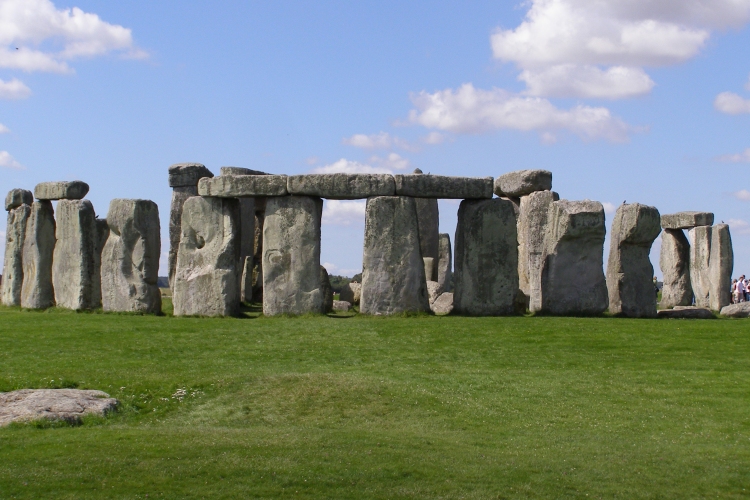 Ősi tárnák óriás körét fedezték fel régészek Stonehenge közelében