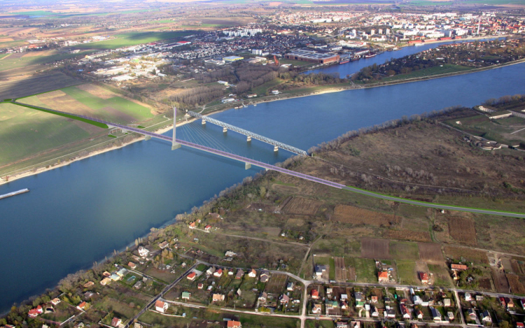 Holnaptól eláll az eső, de a jó idő még nem tér vissza Komáromba