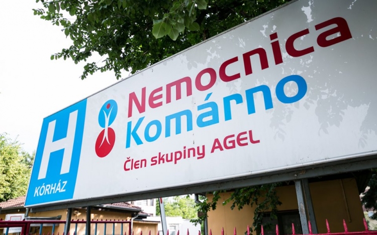 A komáromi kórházban 65 alkalmazott kapta el a koronavírust