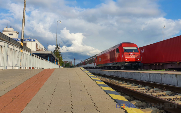 Októberben több alkalommal is lezárják a Pozsony-Komárom vasútvonalat